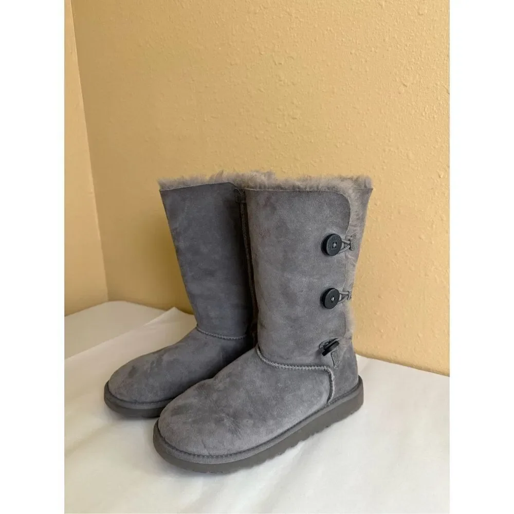 UGG Bailey Button Triplet II Boot Color: Grey Size 6